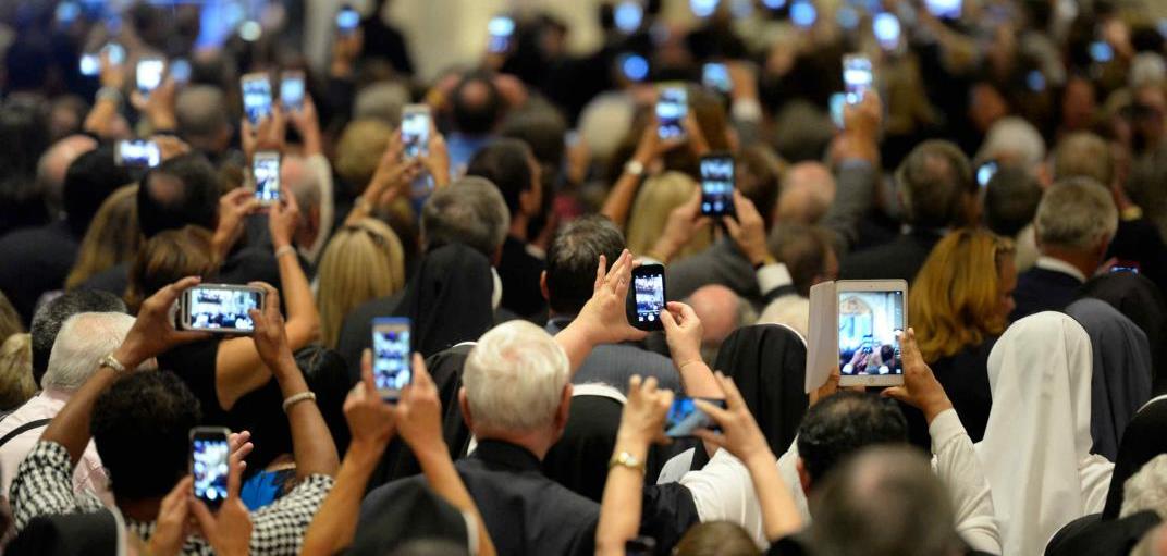 Móviles hasta en la sopa