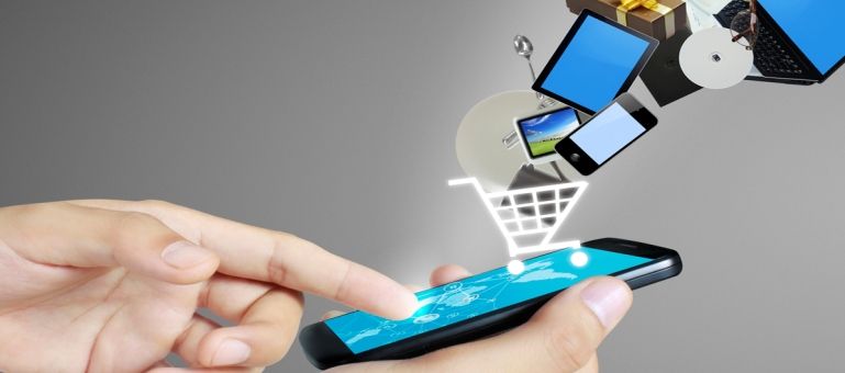 58,5 por ciento de los españoles usa el móvil para comprar online
