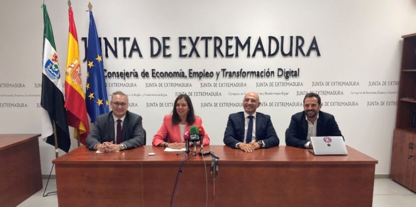 La Junta de Extremadura e IBM desarrollan un asistente virtual con IA Generativa