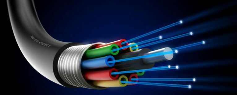 Madrid tiene 15 veces más líneas de fibra óptica por cada 100 habitantes que Lugo
