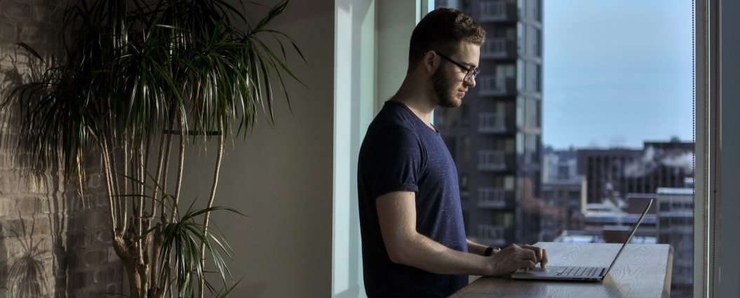 El reflejo de la inversión en tecnología en el trabajo híbrido