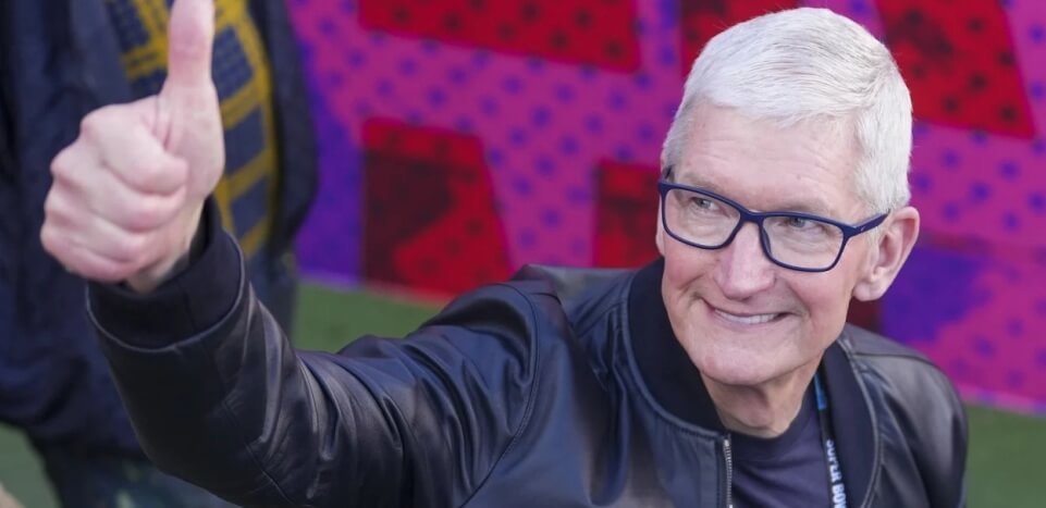 Apple pone fin a casi 15 años de Tim Cook como consejero delegado